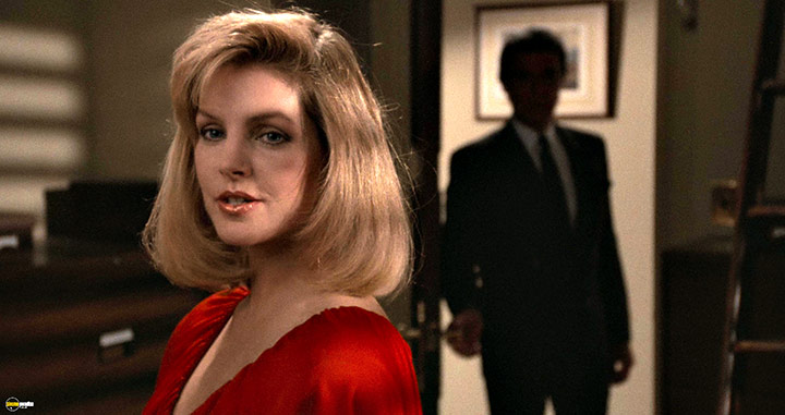 A still #61 from The Naked Gun: From the Files of Police Squad! (1988)