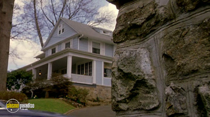 A still #19 from The Secret Lives of Dentists (2002)