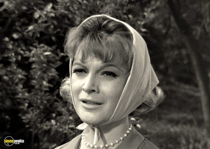 A still #69 from The Twilight Zone: Series 4 (1963)