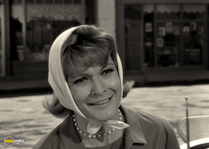 A still #66 from The Twilight Zone: Series 4 (1963)