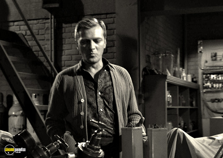 A still #49 from The Twilight Zone: Series 4 (1963)