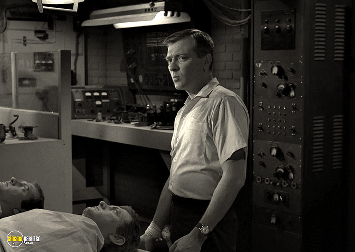 A still #48 from The Twilight Zone: Series 4 (1963)
