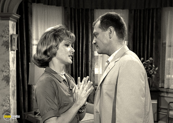 A still #37 from The Twilight Zone: Series 4 (1963)