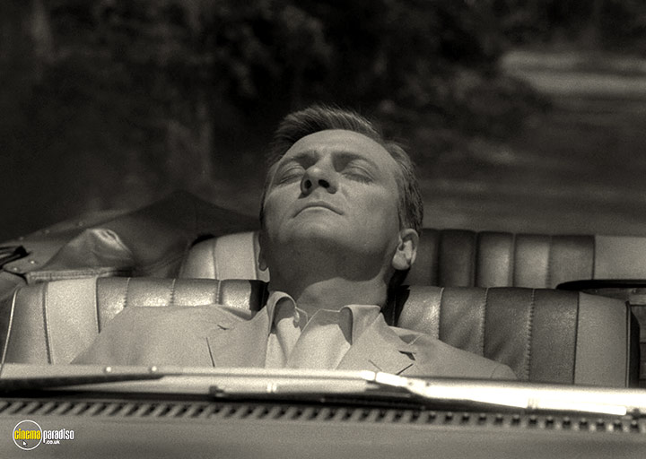 A still #36 from The Twilight Zone: Series 4 (1963)