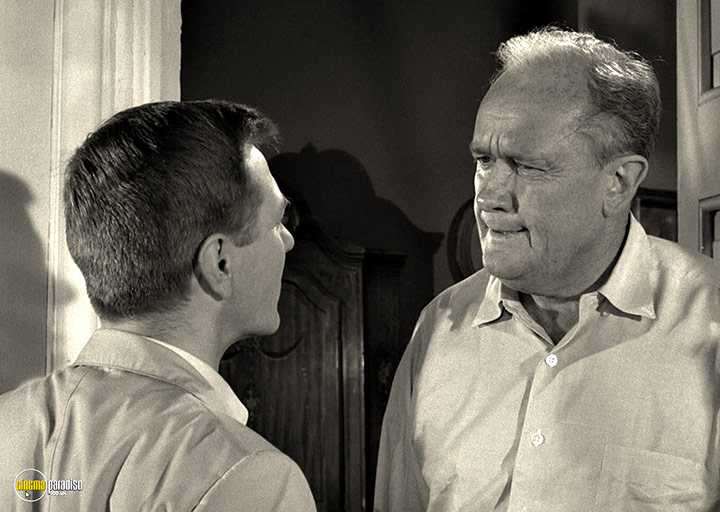 A still #29 from The Twilight Zone: Series 4 (1963)