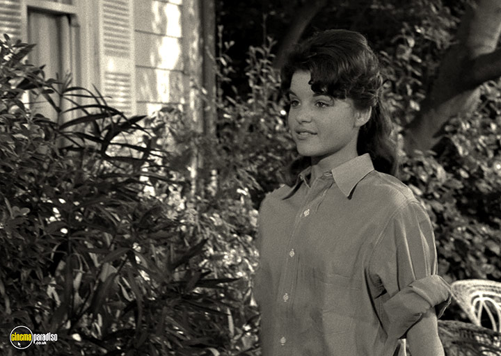 A still #27 from The Twilight Zone: Series 4 (1963)