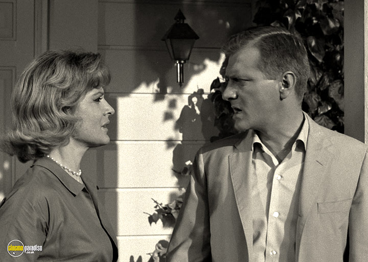 A still #26 from The Twilight Zone: Series 4 (1963)
