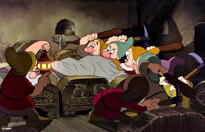 A still #14 from Snow White and the Seven Dwarfs (1937)