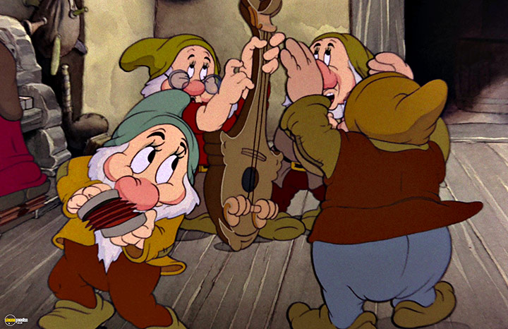 A still #40 from Snow White and the Seven Dwarfs (1937)