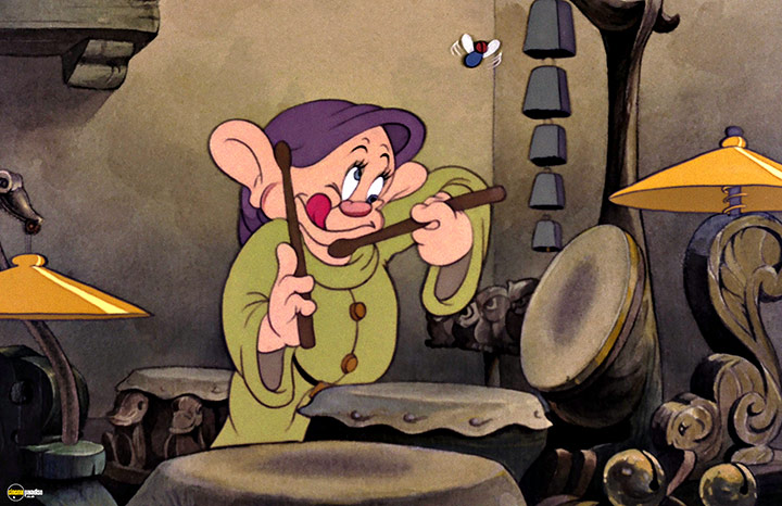 A still #41 from Snow White and the Seven Dwarfs (1937)