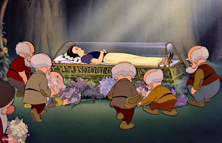 A still #60 from Snow White and the Seven Dwarfs (1937)
