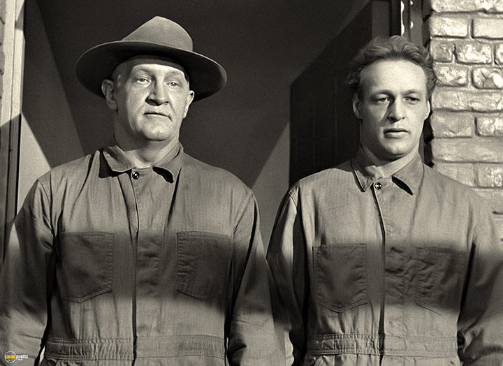 A still #16 from It Came from Outer Space (1953)