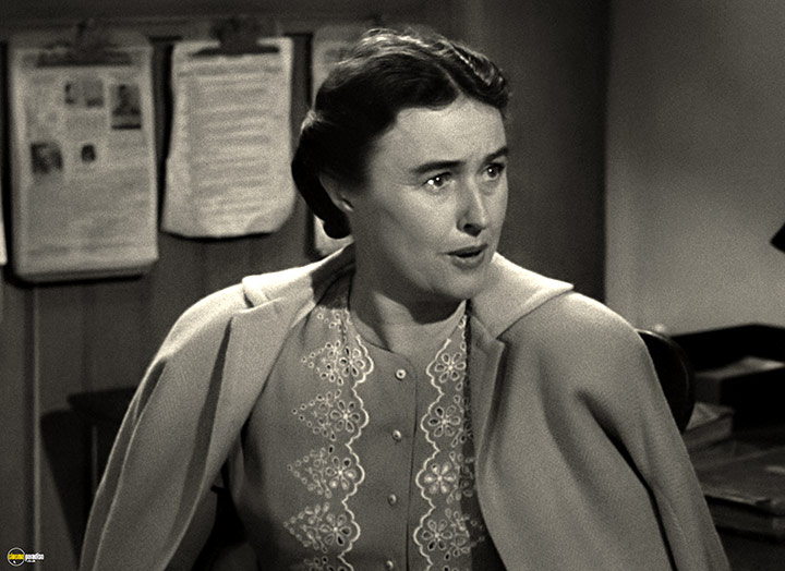 A still #9 from It Came from Outer Space (1953)