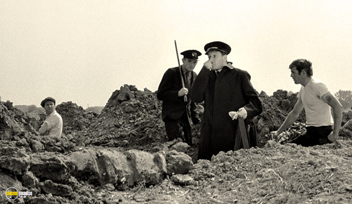 A still #30 from Ronnie Barker: A Home of Your Own (1964)