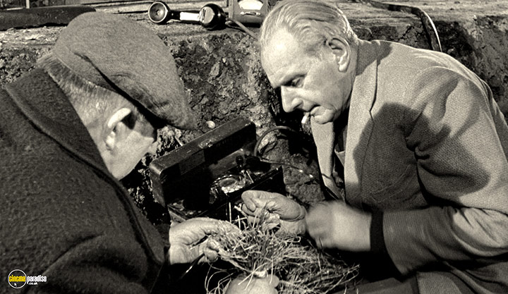 A still #23 from Ronnie Barker: A Home of Your Own (1964)