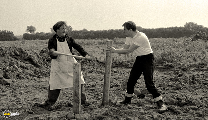 A still #34 from Ronnie Barker: A Home of Your Own (1964)