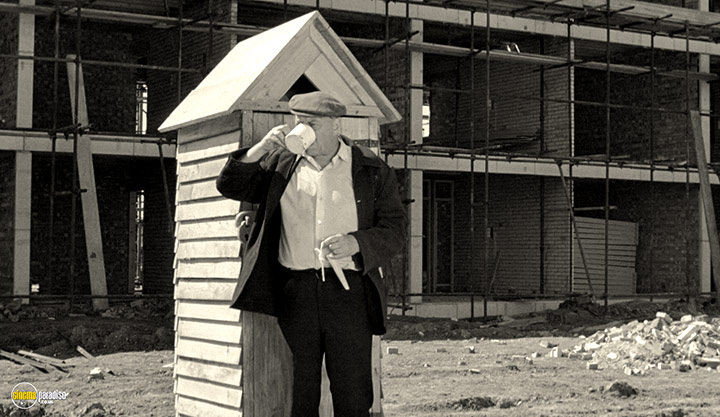 A still #37 from Ronnie Barker: A Home of Your Own (1964)