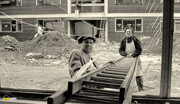 A still #47 from Ronnie Barker: A Home of Your Own (1964)