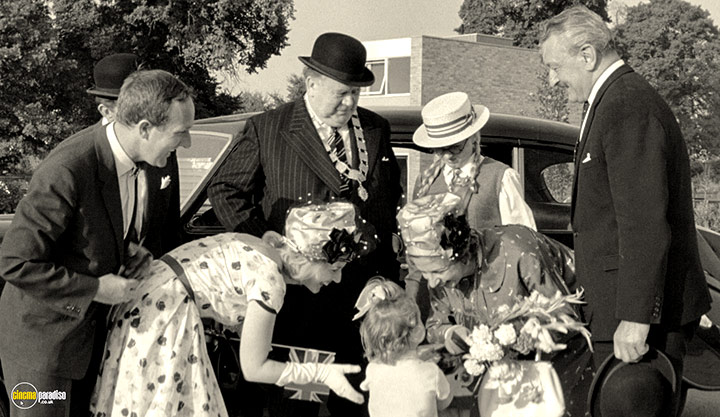 A still #18 from Ronnie Barker: A Home of Your Own (1964)