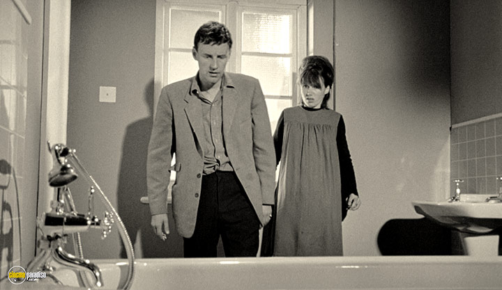 A still #54 from Ronnie Barker: A Home of Your Own (1964)