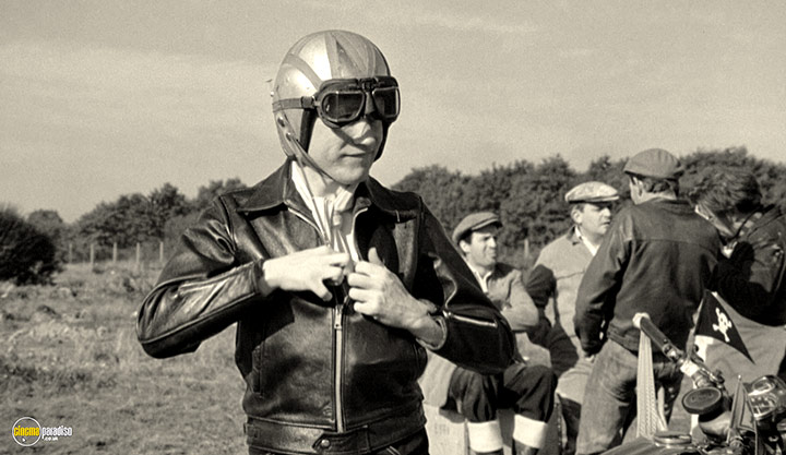 A still #56 from Ronnie Barker: A Home of Your Own (1964)