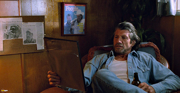 A still #58 from Tremors 2 (1996)