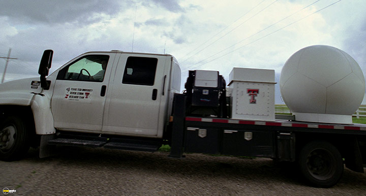 A still #15 from Tornado Alley (2011)