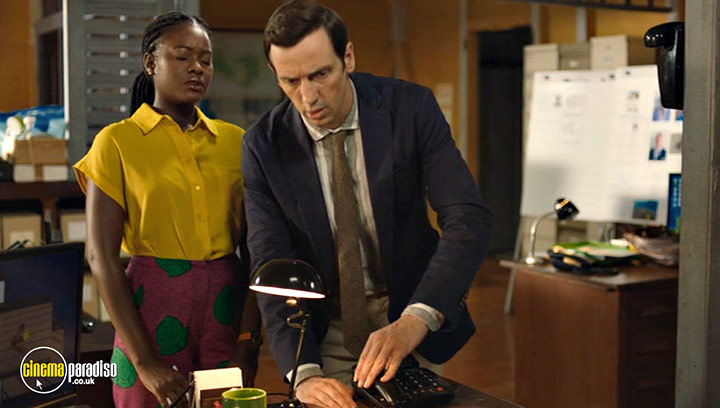 A still #23 from Death in Paradise: Series 13 (2024)