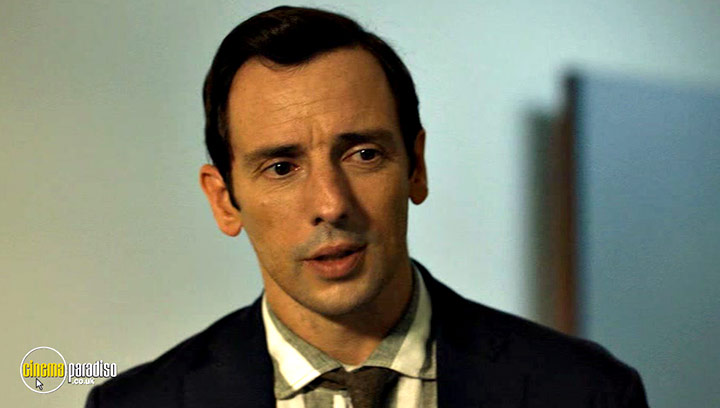 A still #2 from Death in Paradise: Series 13 (2024)