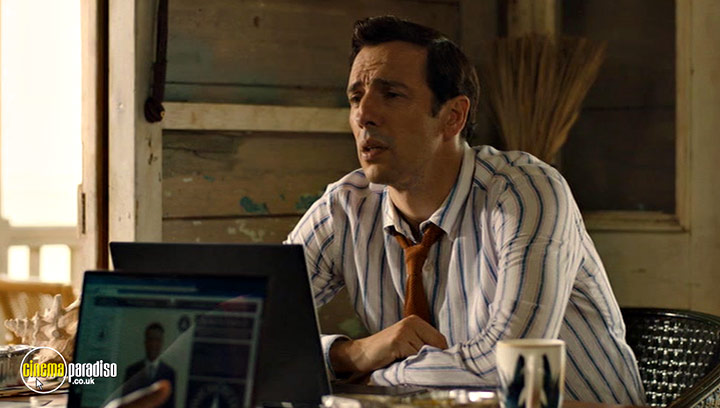 A still #32 from Death in Paradise: Series 13 (2024)