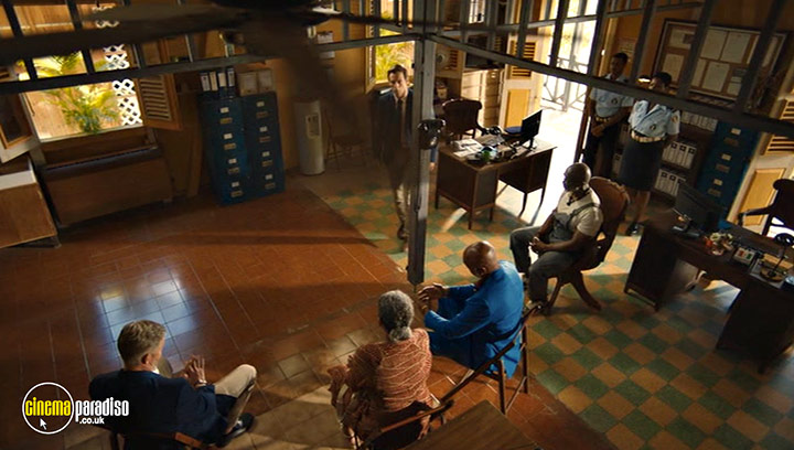 A still #39 from Death in Paradise: Series 13 (2024)