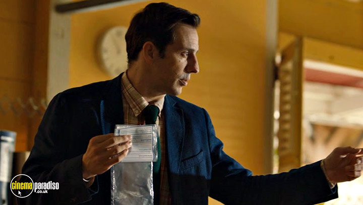A still #43 from Death in Paradise: Series 13 (2024)