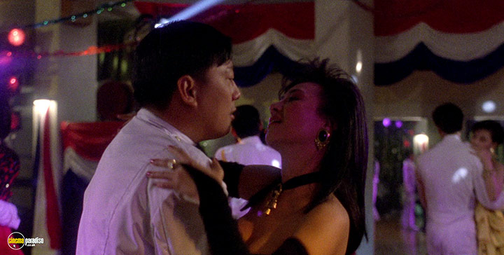 A still #33 from The Inspector Wears Skirts 2 (1989)