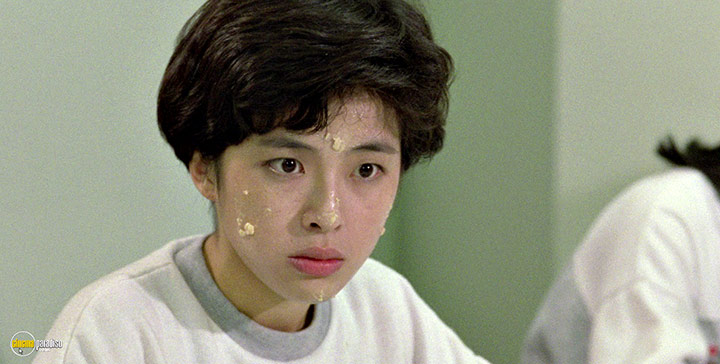A still #96 from The Inspector Wears Skirts 2 (1989)
