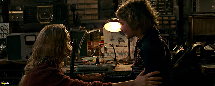 A still #38 from A Quiet Place (2018)
