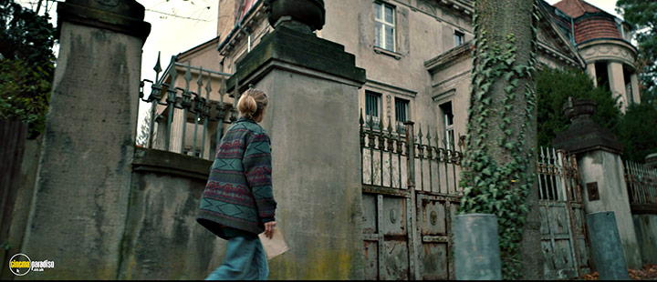 A still #16 from Baghead (2023)