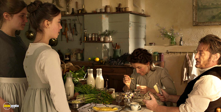 A still #9 from The Taste of Things (2023)