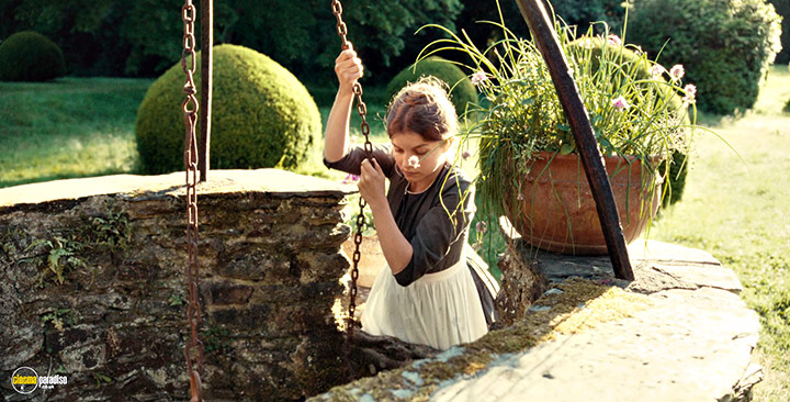 A still #32 from The Taste of Things (2023)