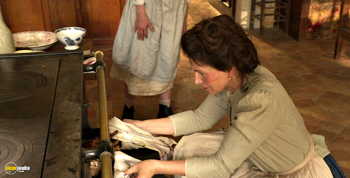 A still #48 from The Taste of Things (2023)