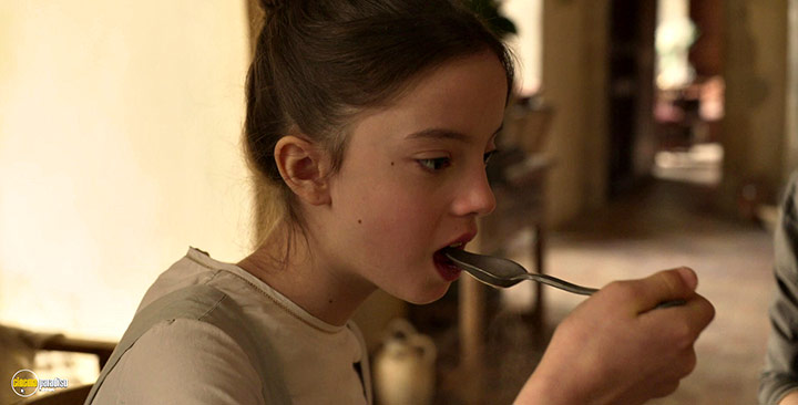 A still #52 from The Taste of Things (2023)