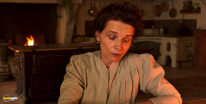 A still #55 from The Taste of Things (2023)