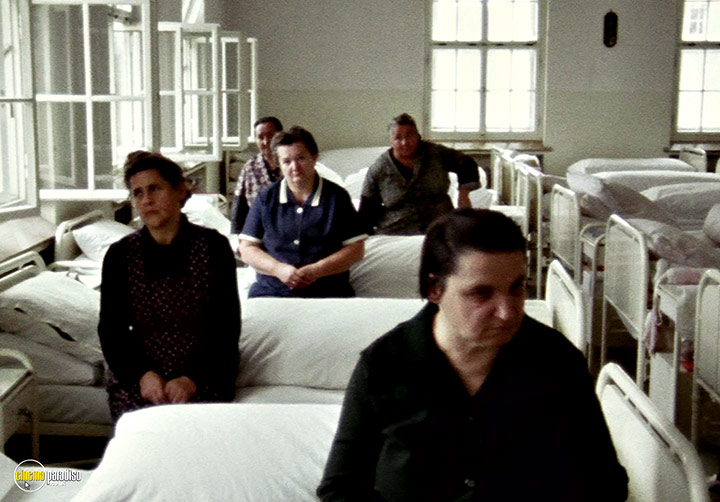 A still #13 from Land of Silence and Darkness (1971)