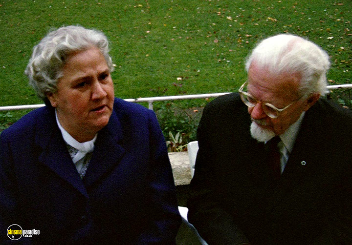A still #17 from Land of Silence and Darkness (1971)