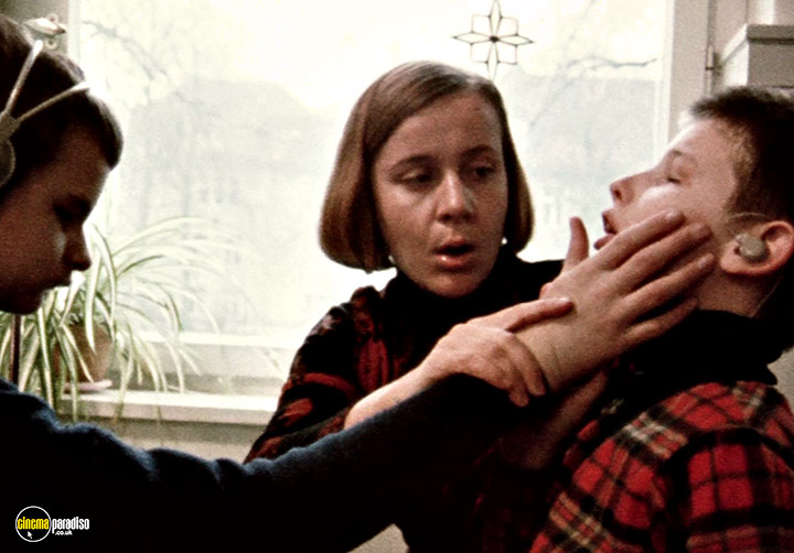 A still #46 from Land of Silence and Darkness (1971)