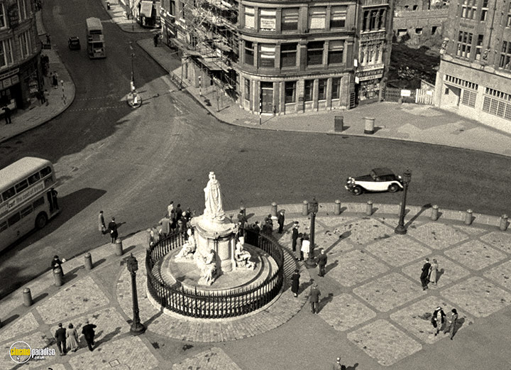 A still #23 from Pool of London (1951)