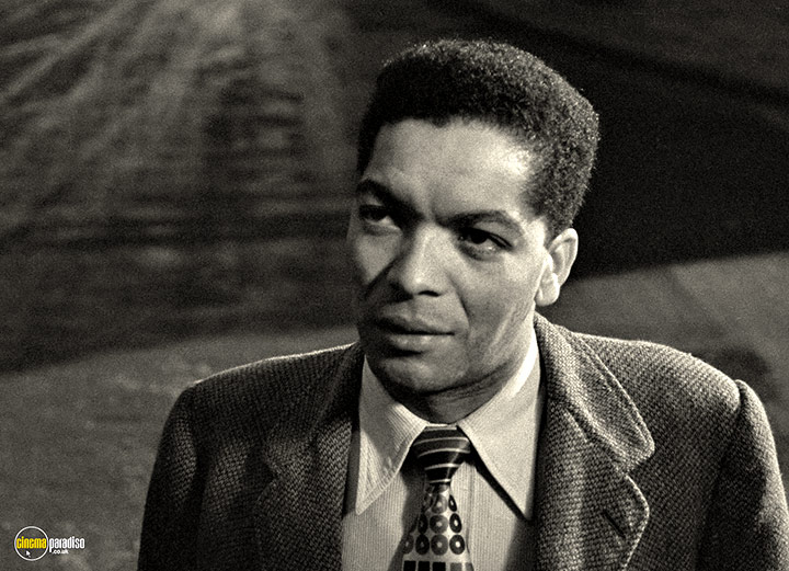 A still #10 from Pool of London (1951)