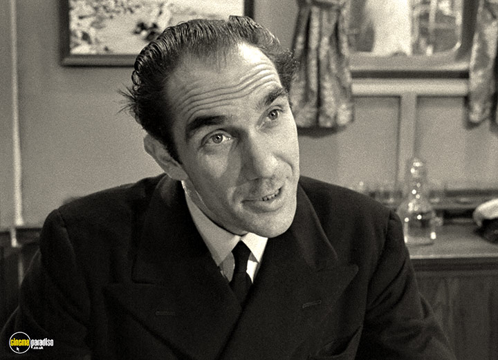 A still #6 from Pool of London (1951)