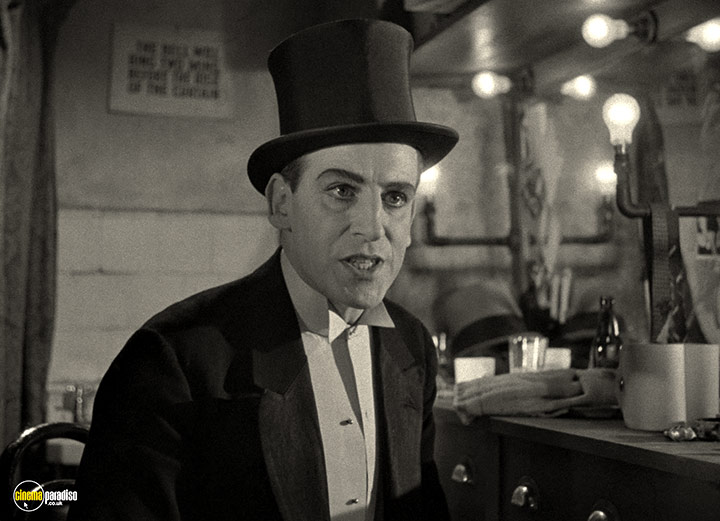 A still #45 from Pool of London (1951)