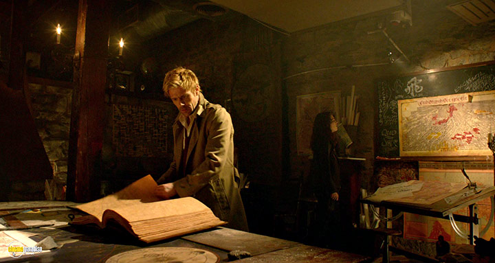 A still #24 from Constantine (2015)