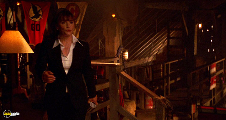 A still #38 from Smallville: Series 4 (2004)